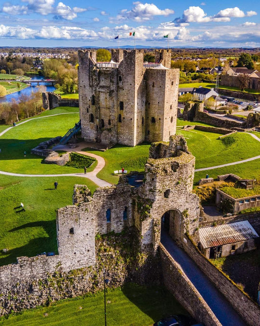 Newgrange, Hill of Tara and Trim Castle Private Tour