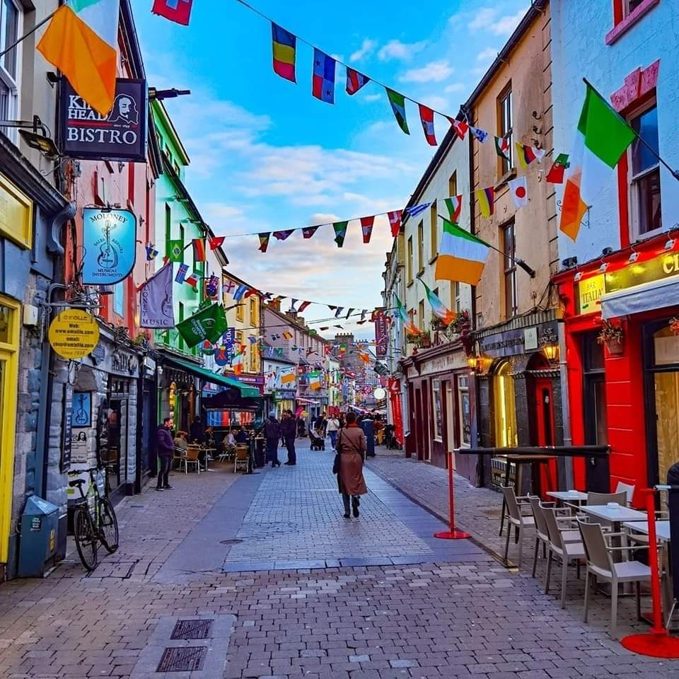 3 Day Tour of the West of Ireland: Cliffs of Moher, Galway and Connemara